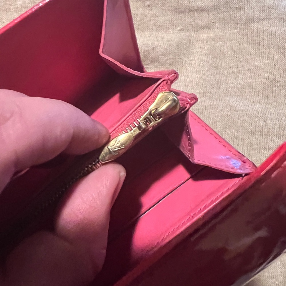 Louis Vuitton Vernis WOC or Long Wallet - Picture 12 of 13